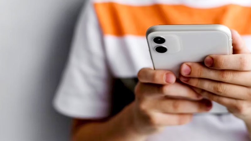 راهنمای خرید گوشی برای کودک و برنامه‌های کنترل والدین