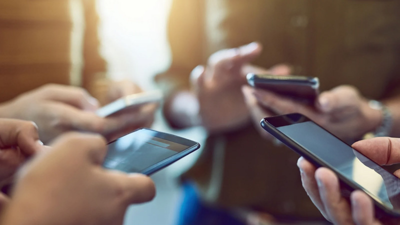 سیم‌کارت الکترونیکی یا eSIM چیست و چگونه کار می‌کند؟