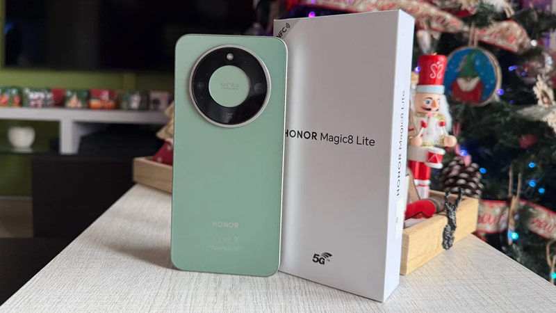 بررسی مشخصات آنر مجیک 8 لایت